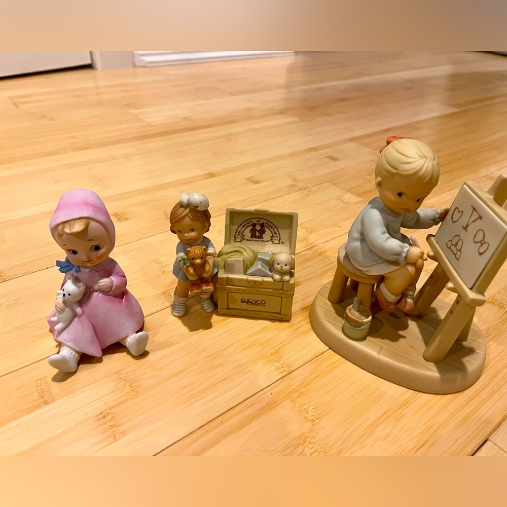 Collectible figurines